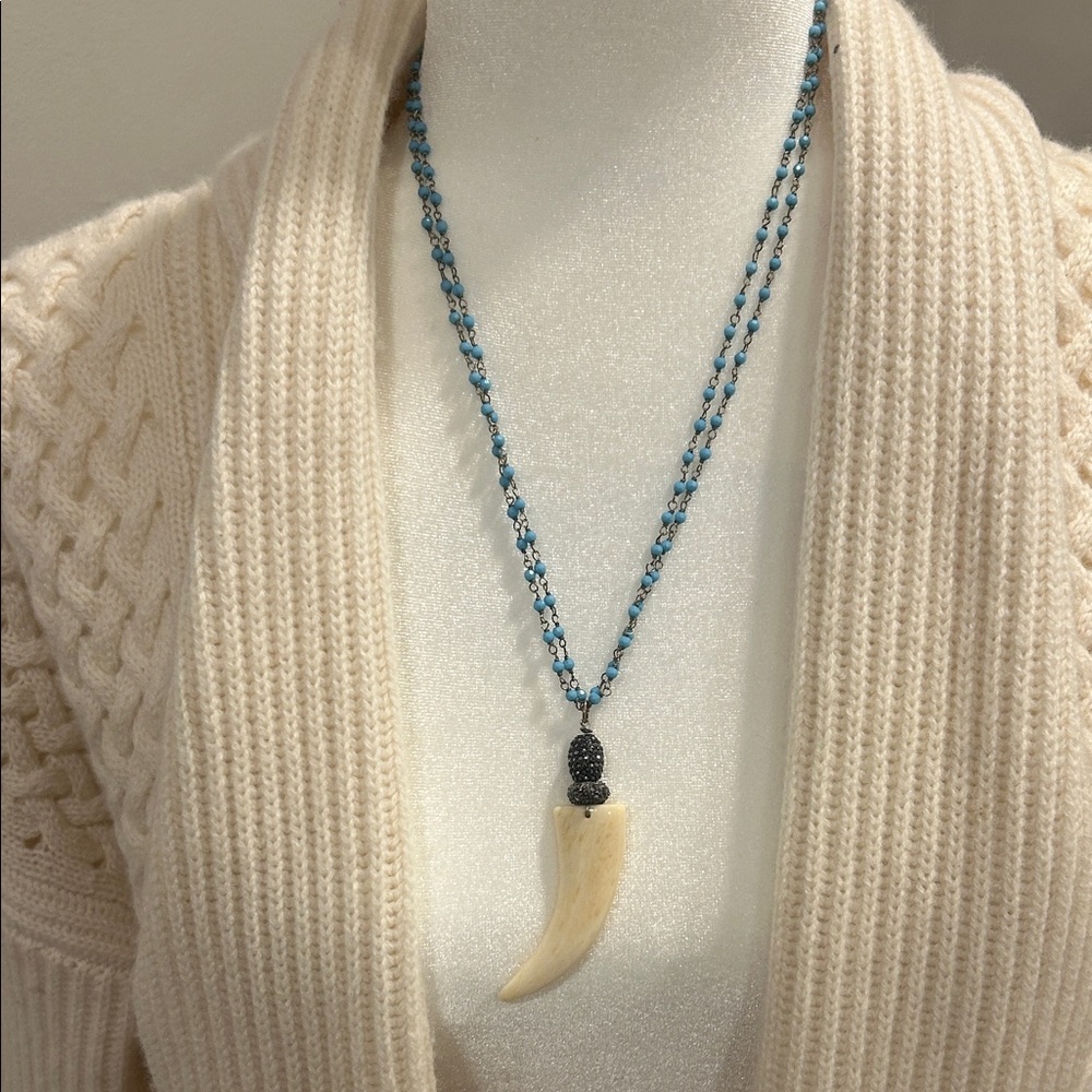 Blue Beaded Horn Pendant Necklace - Unbranded